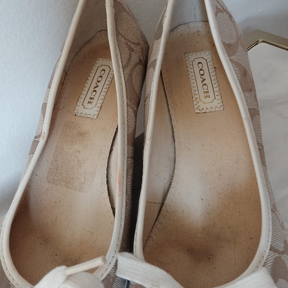 Coach Signature Canvas Beige Wedge Shoes with White Bow - Picture 5 of 7